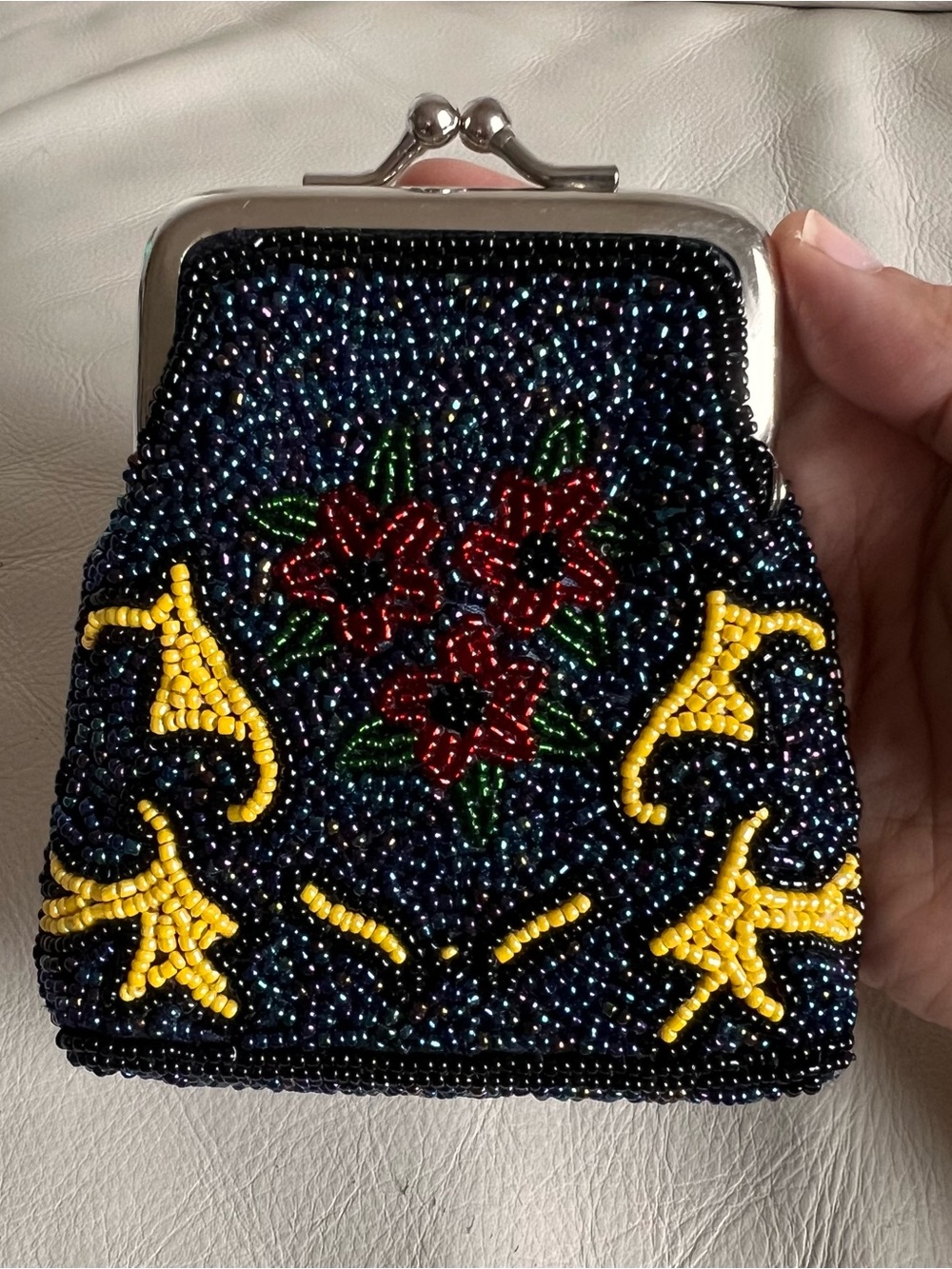 Vintage Beaded Kiss Lock Coin Purse